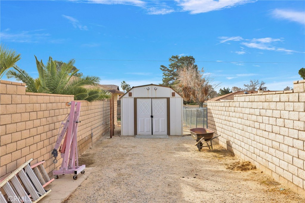 19655 Seneca Road Apple Valley, CA 92307 - Photo 57 of 67