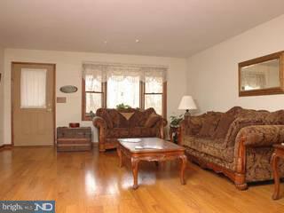 131 Hickory Road Marlton, NJ 08053 - Photo 2 of 6