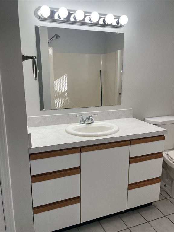 19 Hart Street, Unit 4 Wakefield, MA 01880 - Photo 17 of 22