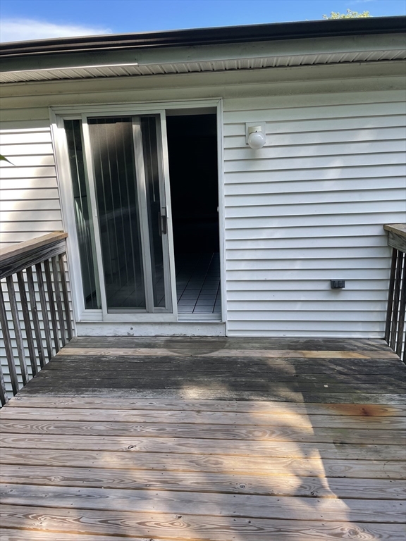 19 Hart Street, Unit 4 Wakefield, MA 01880 - Photo 19 of 22