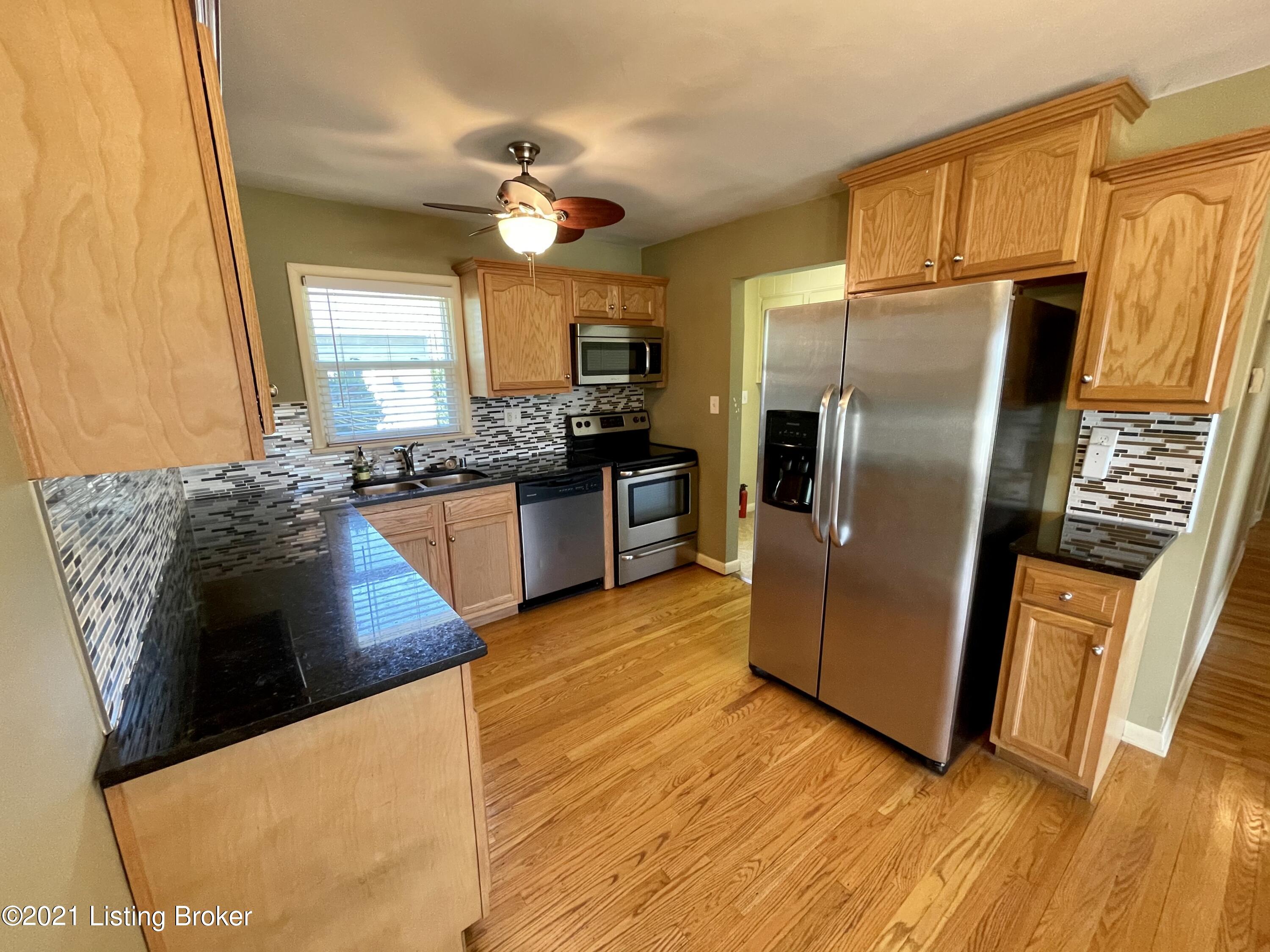 10706 Blue Lick Road Louisville, KY 40229 - Photo 5 of 17 6-BLR