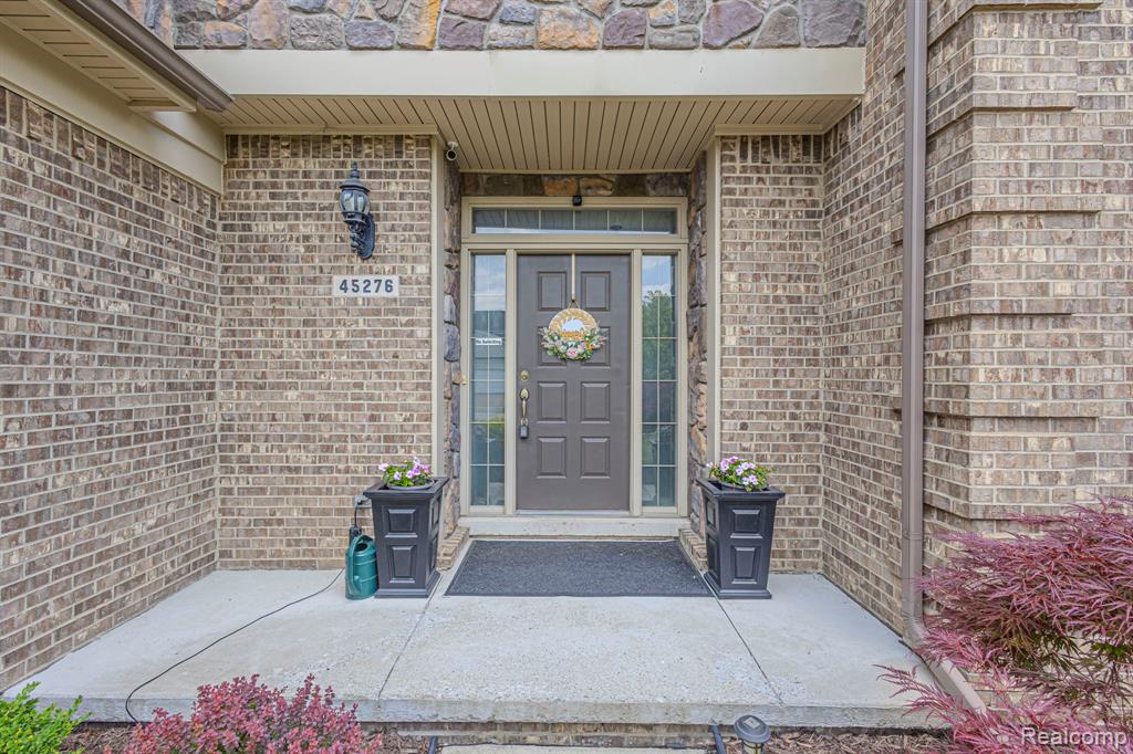 45276 Thornhill Road Canton, MI 48188 - Photo 8 of 77