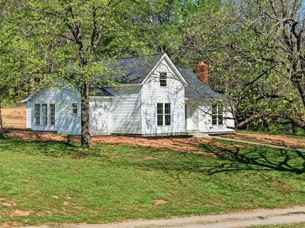 $475,000 | 1032 Poplar Hill Road, Prospect, TN 38477
