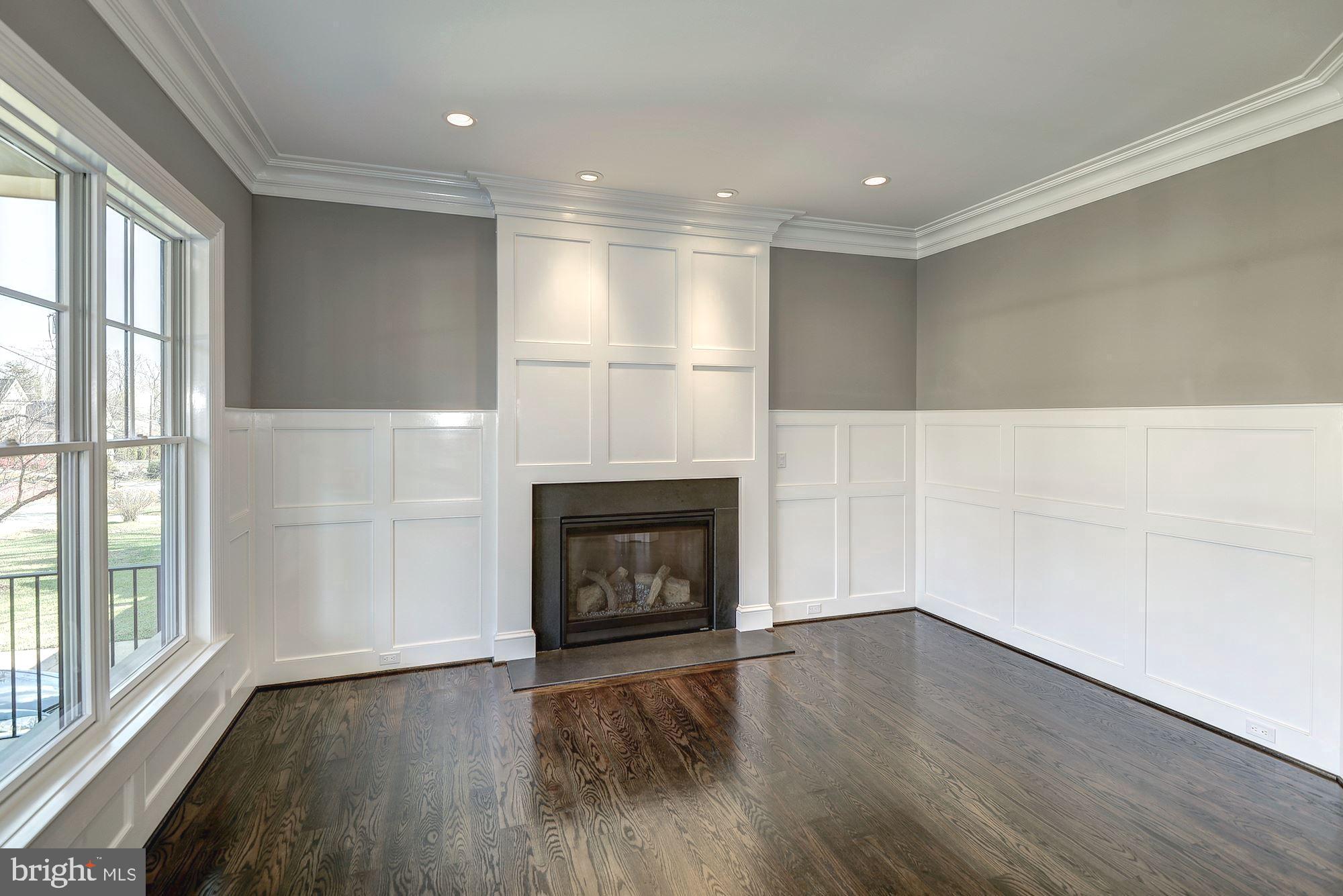 7205 Elizabeth Drive McLean, VA 22101 - Photo 11 of 39 Living Room