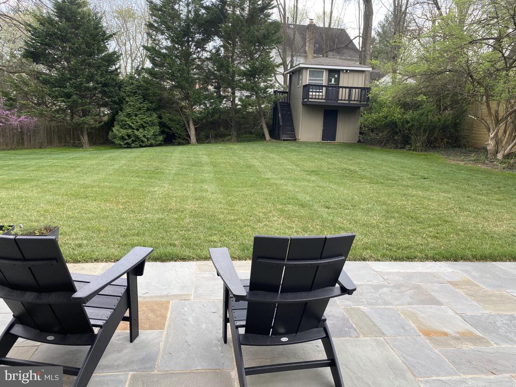 7205 Elizabeth Drive McLean, VA 22101 - Photo 3 of 39 Expansive Backyard Room for Pool & Play Space