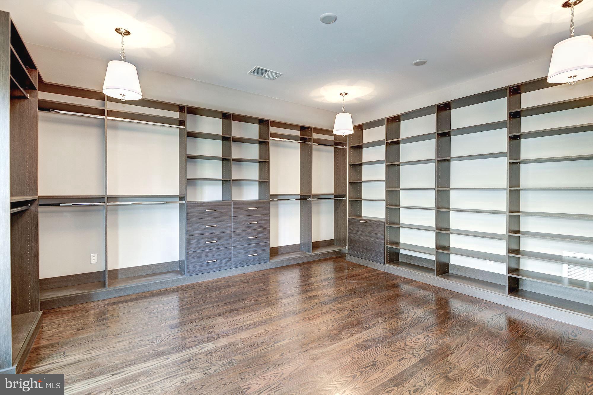 7205 Elizabeth Drive McLean, VA 22101 - Photo 23 of 39 Dream Closets