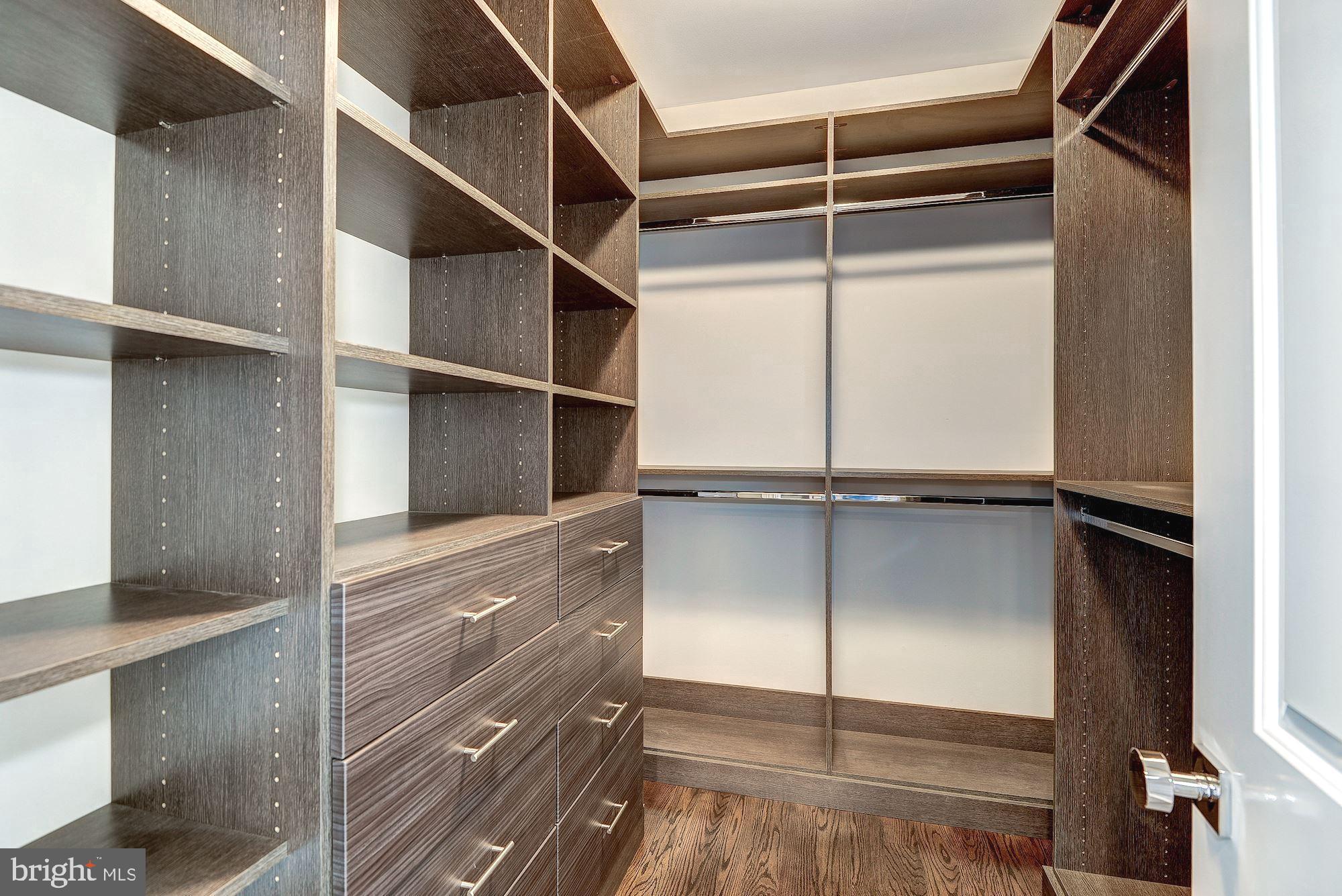 7205 Elizabeth Drive McLean, VA 22101 - Photo 25 of 39 Primary Bedroom Closet