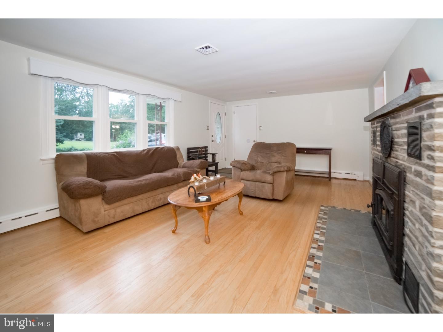 841 Eichele Road Perkiomenville, PA 18074 - Photo 5 of 25 Living Room