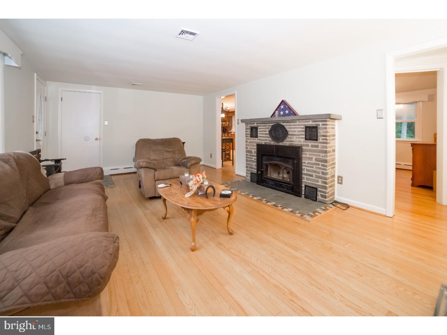 841 Eichele Road Perkiomenville, PA 18074 - Photo 6 of 25 Living Room