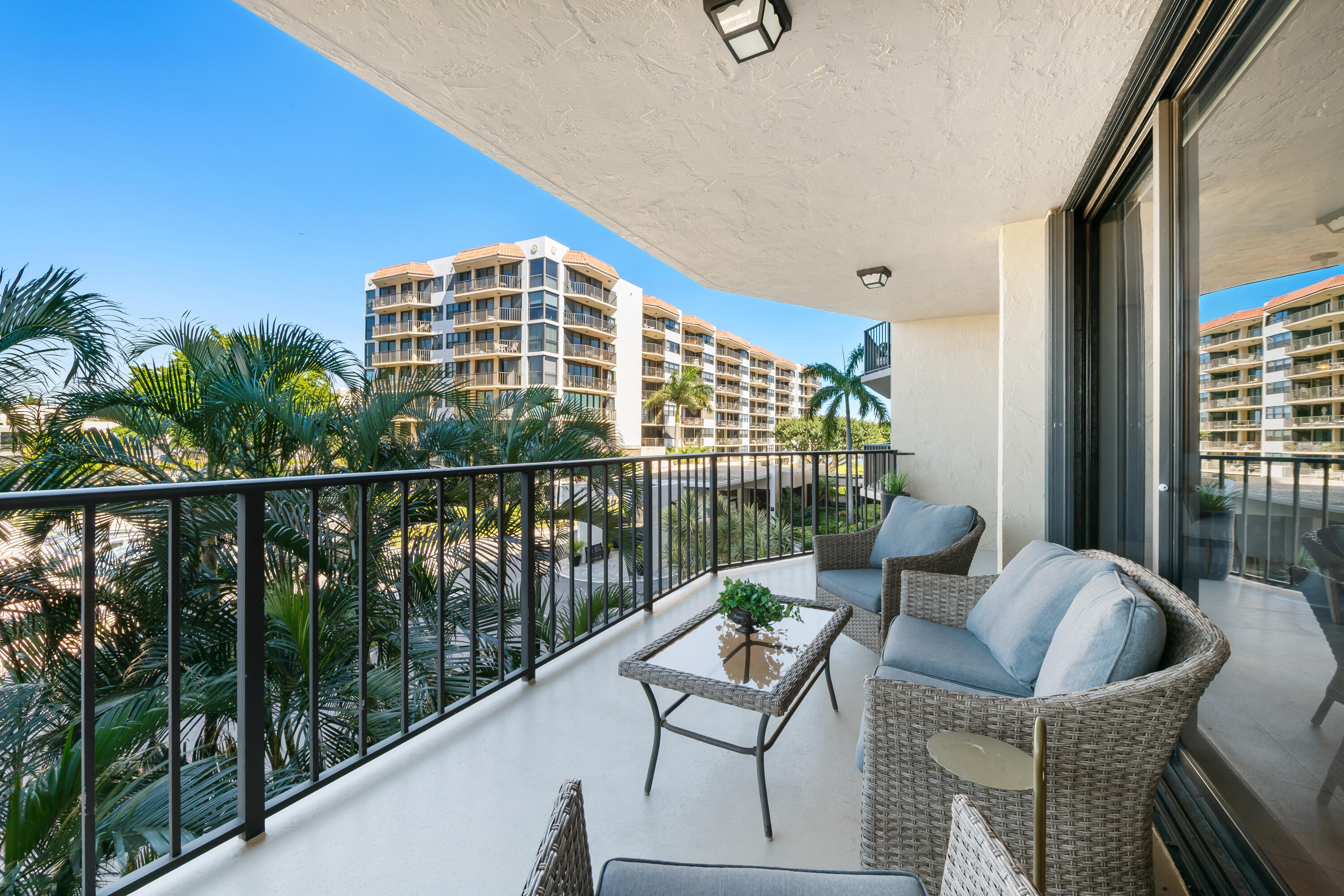 859 Jeffery Street, Unit 306 Boca Raton, FL 33487 - Photo 11 of 59 DSC_7971