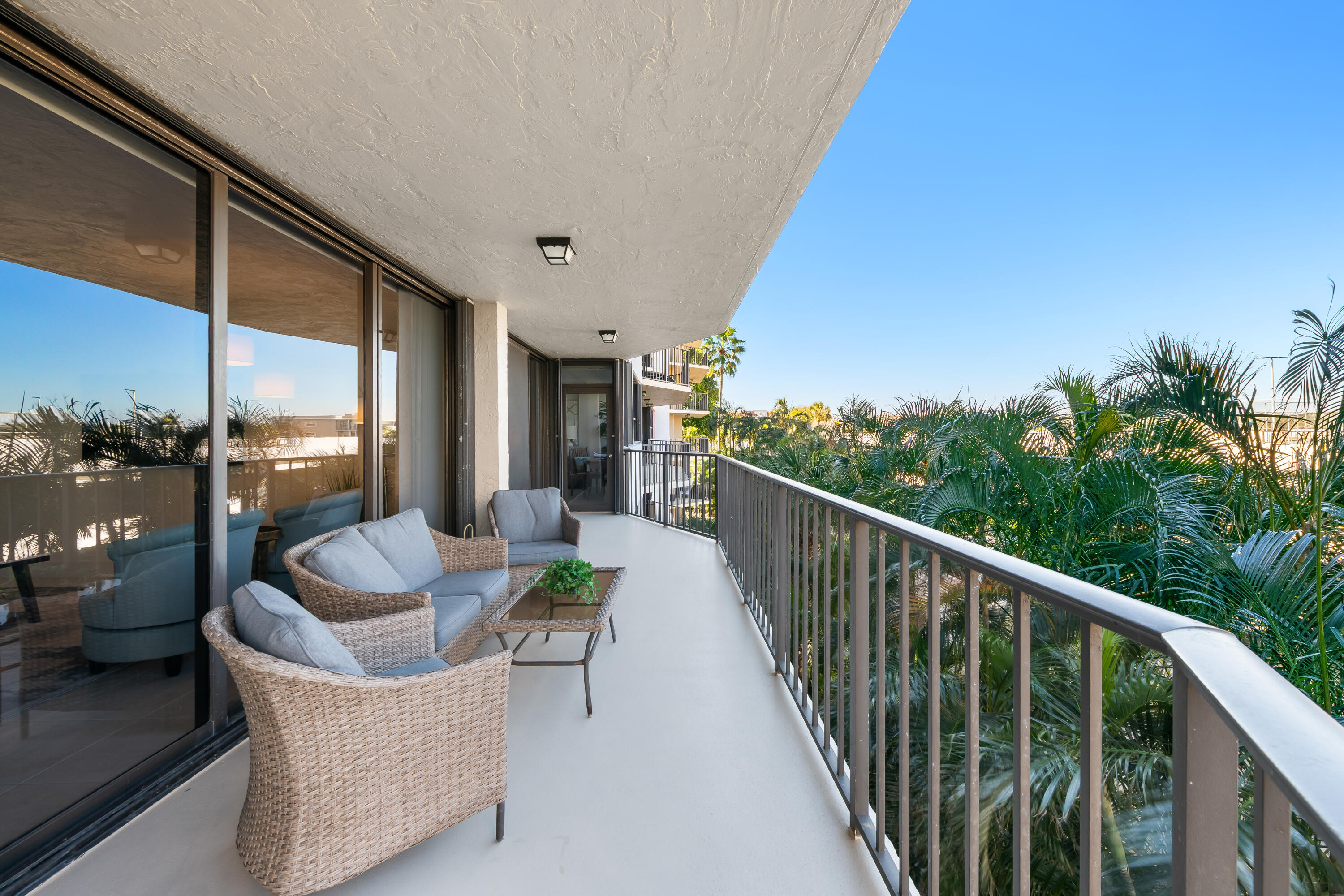 859 Jeffery Street, Unit 306 Boca Raton, FL 33487 - Photo 10 of 59 DSC_7980