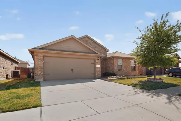 $2,200 | 6353 Spokane Drive, Fort Worth, TX 76179