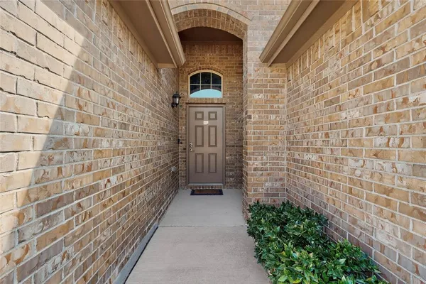 $2,200 | 6353 Spokane Drive, Fort Worth, TX 76179