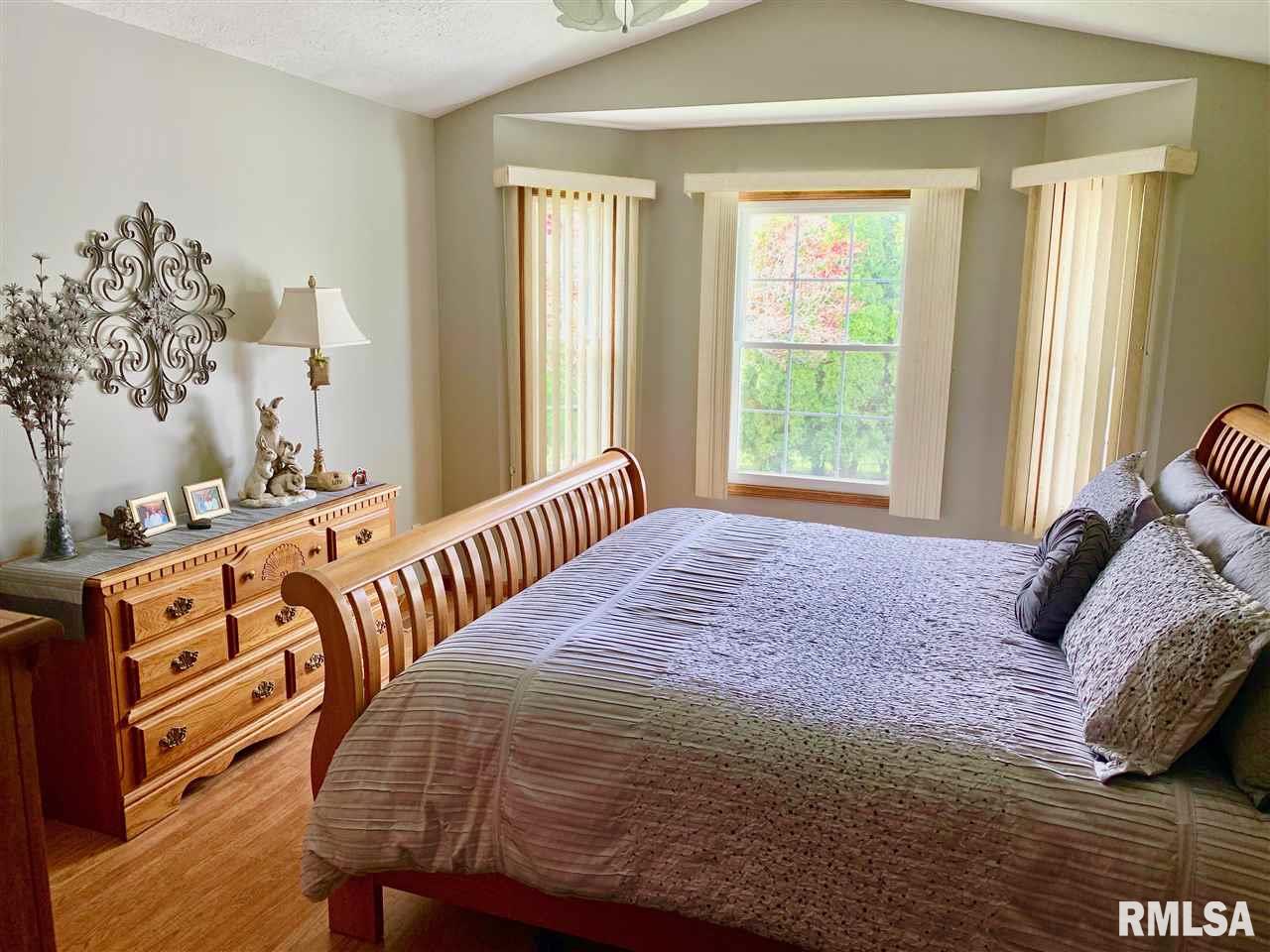 1605 West Geneva Road Peoria, IL 61615 - Photo 14 of 34 Gallery Image 14