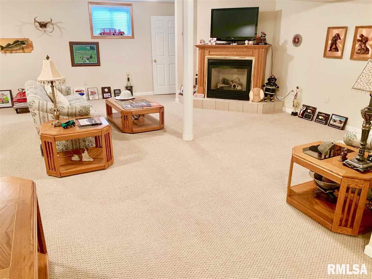 1605 West Geneva Road Peoria, IL 61615 - Photo 30 of 34 Gallery Image 30