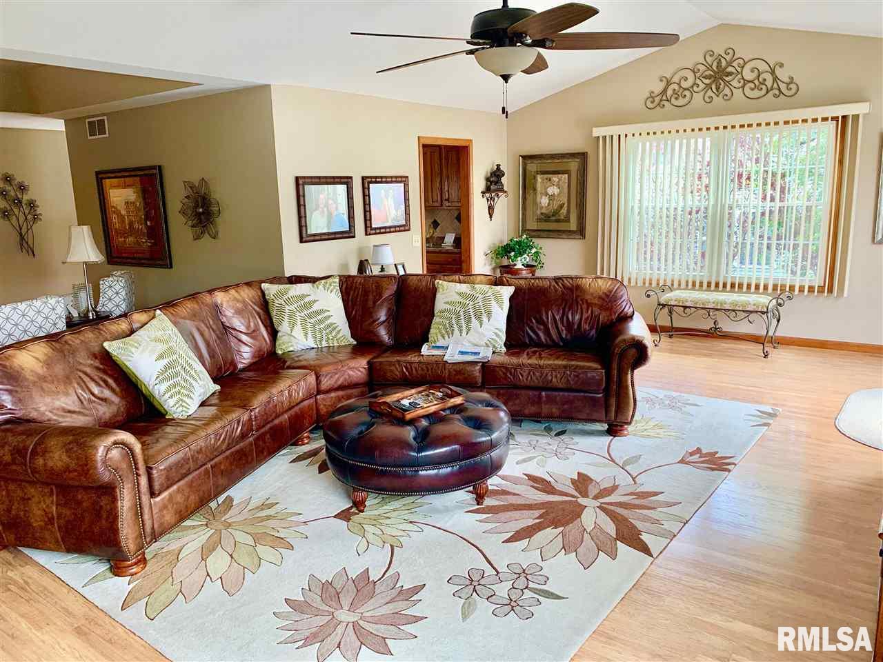 1605 West Geneva Road Peoria, IL 61615 - Photo 7 of 34 Gallery Image 7