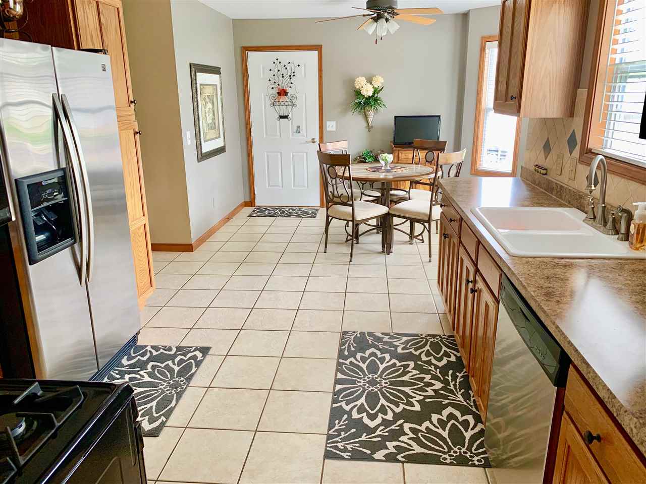 1605 West Geneva Road Peoria, IL 61615 - Photo 10 of 34 Gallery Image 10