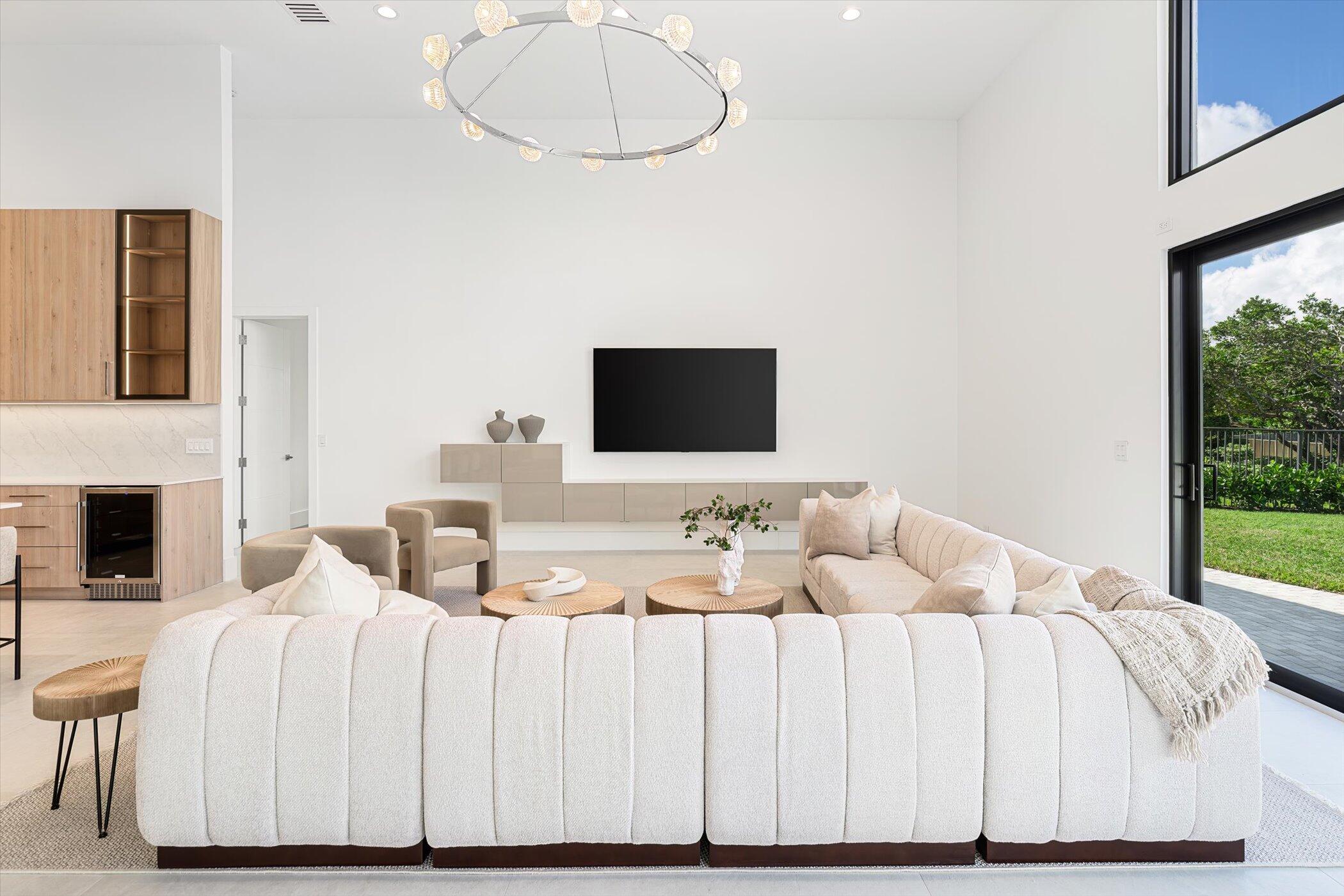 4459 Bocaire Boulevard Boca Raton, FL 33487 - Photo 17 of 72 a living room with furniture