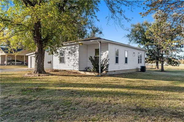 $149,000 | 307 West 23rd Street, Fort Scott, KS 66701