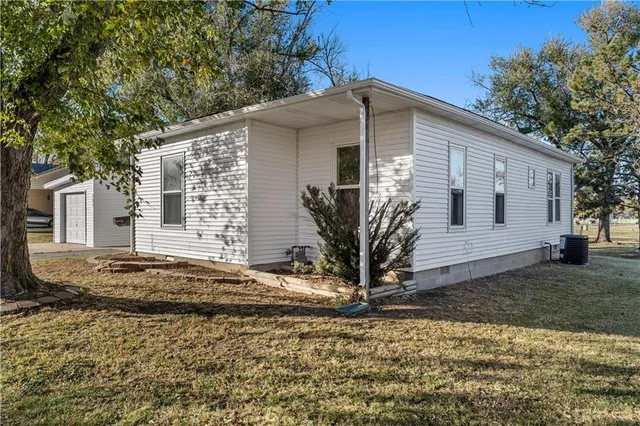 $159,900 | 307 West 23rd Street, Fort Scott, KS 66701