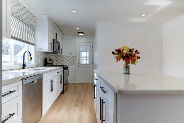 $419,900 | 1353 Helderberg Avenue, Rotterdam, NY 12306