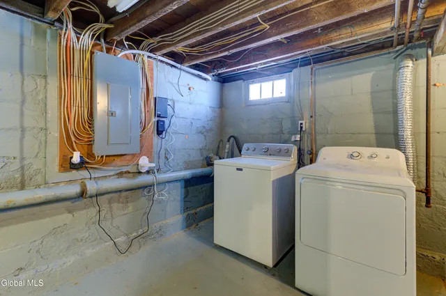 $419,900 | 1353 Helderberg Avenue, Rotterdam, NY 12306