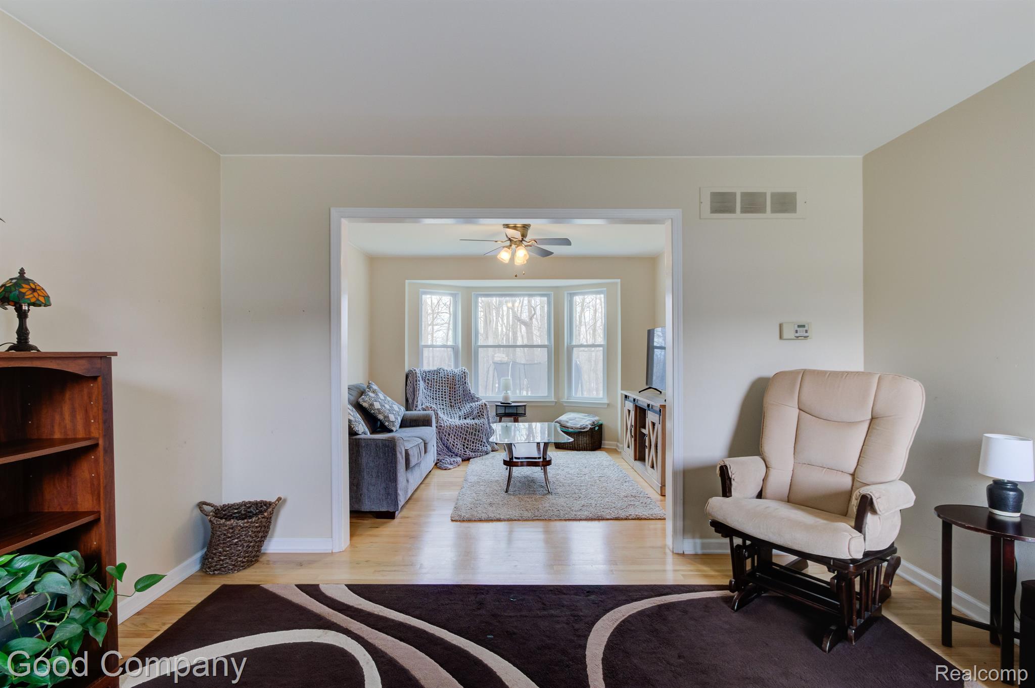 343 Whitney Drive Rochester, MI 48307 - Photo 4 of 43 Gallery Image 4