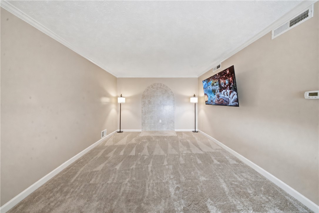 560 Eastbrooke Lane Rochester, NY 14618 - Photo 10 of 43 Gallery Image 10