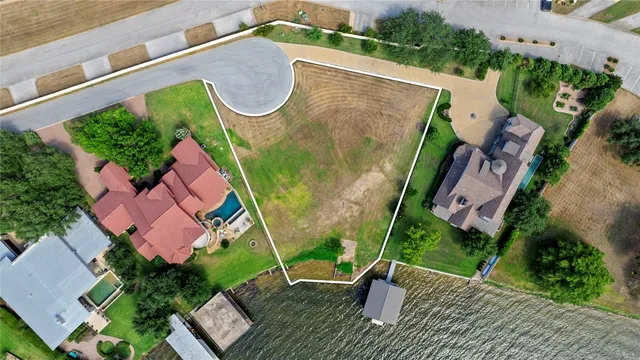 $1,200,000 | 207 Wilderness Drive East, Marble Falls, TX 78654