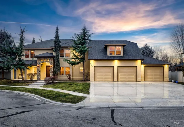 $1,074,000 | 5627 North Morpheus Place, Meridian, ID 83646