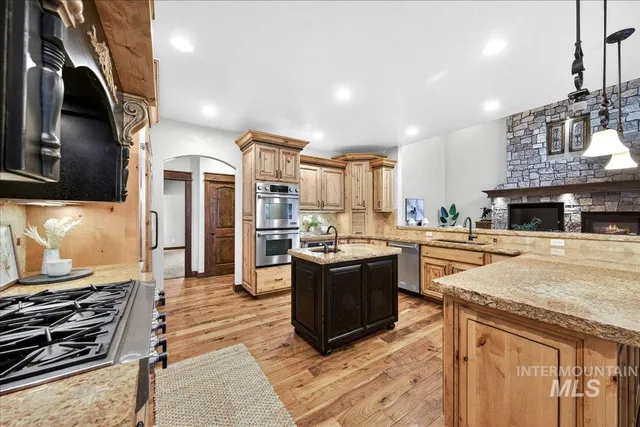 $1,074,000 | 5627 North Morpheus Place, Meridian, ID 83646