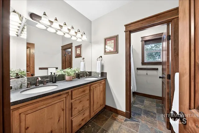 $1,074,000 | 5627 North Morpheus Place, Meridian, ID 83646