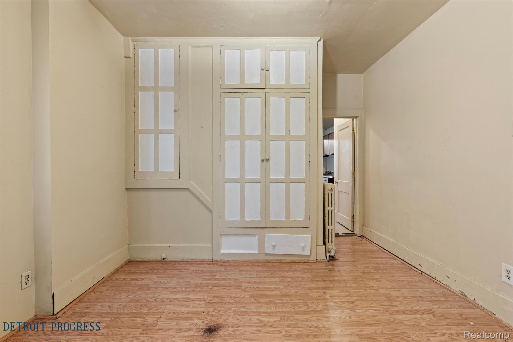 896 Alter Road Detroit, MI 48215 - Photo 9 of 33 Gallery Image 9
