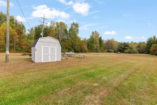 $565,000 | 13850 Rawsonville Road, Carleton, MI 48117