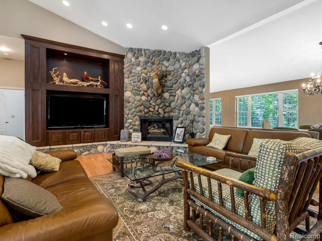 10333 Gibbs Road Clarkston, MI 48348 - Photo 19 of 87
