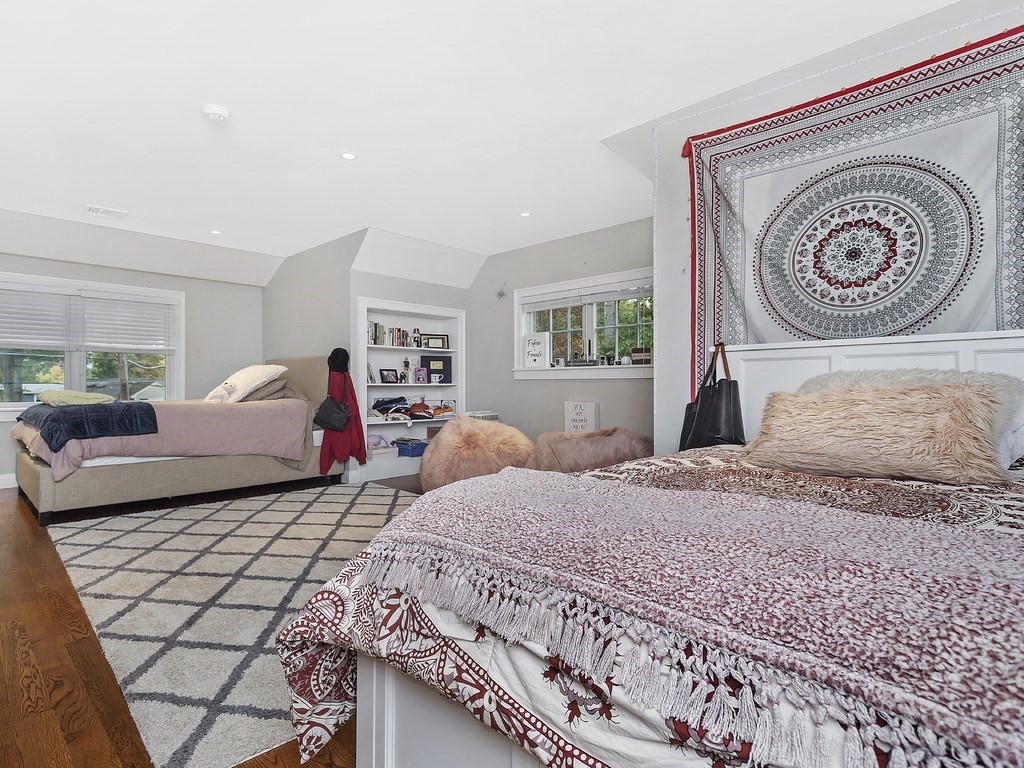 84 Paul Revere Road Needham, MA 02494 - Photo 10 of 19