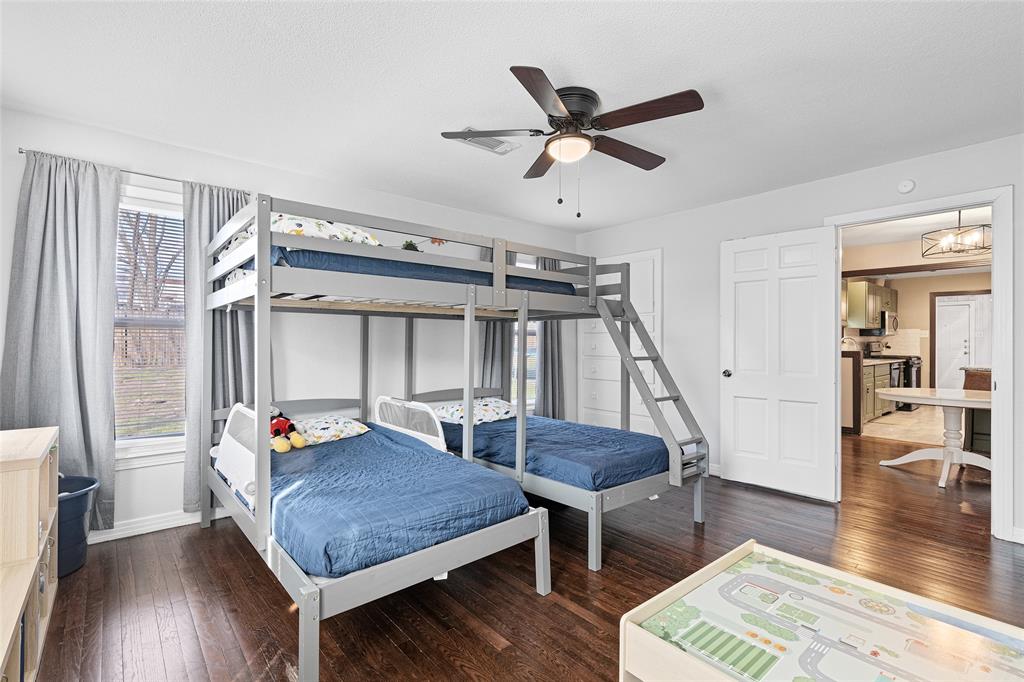 1308 Myrtle Street Denton, TX 76201 - Photo 10 of 35 a living room with furniture and a wooden floor