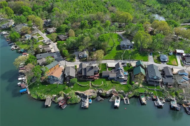 $155,000 | 148 Beach Drive, Lake Tapawingo, MO 64015