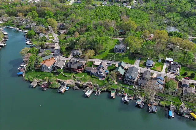 $155,000 | 148 Beach Drive, Lake Tapawingo, MO 64015