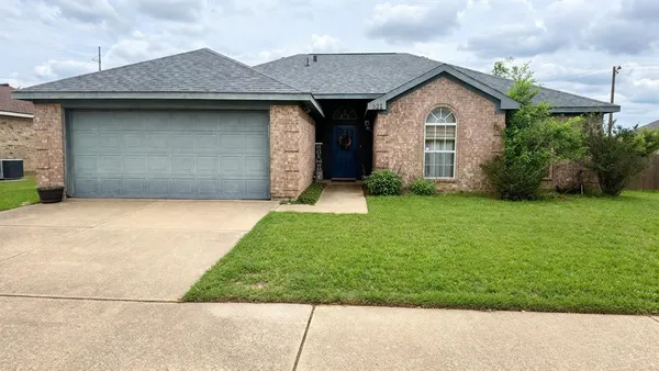 $239,000 | 321 Village Parkway, Crowley, TX 76036