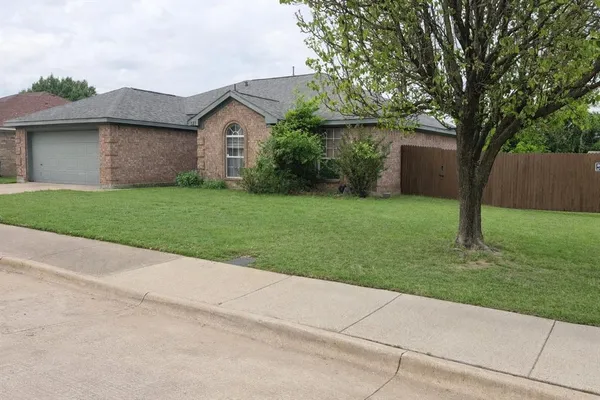 $239,000 | 321 Village Parkway, Crowley, TX 76036