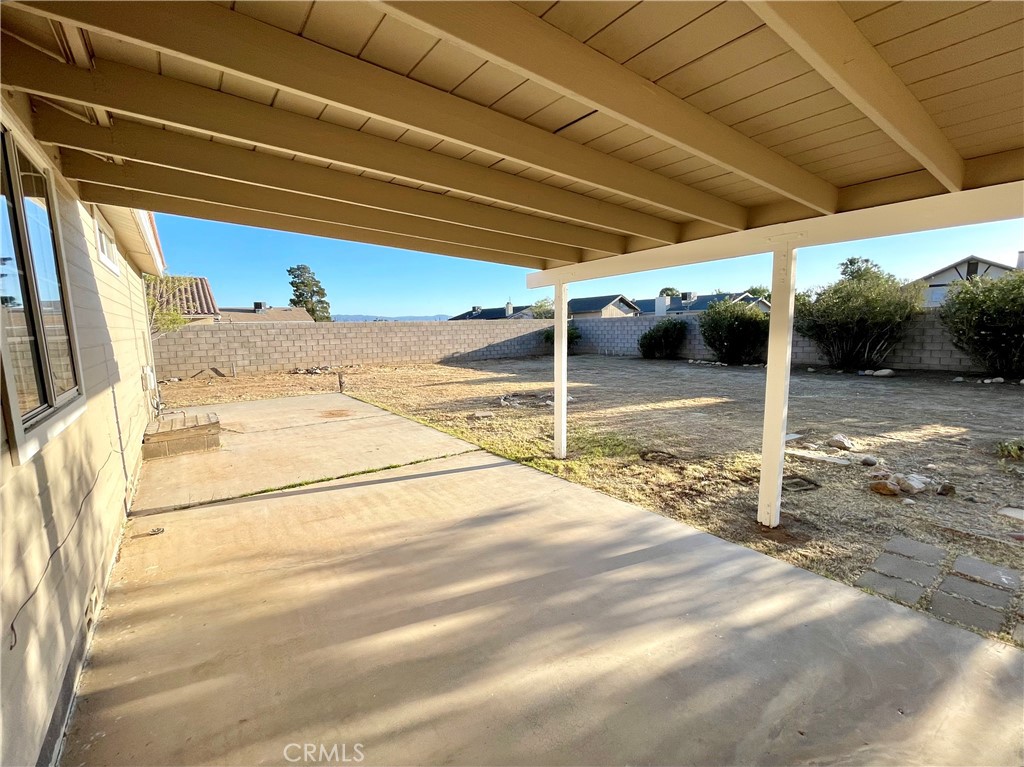 12546 Navajo Road Apple Valley, CA 92308 - Photo 11 of 27