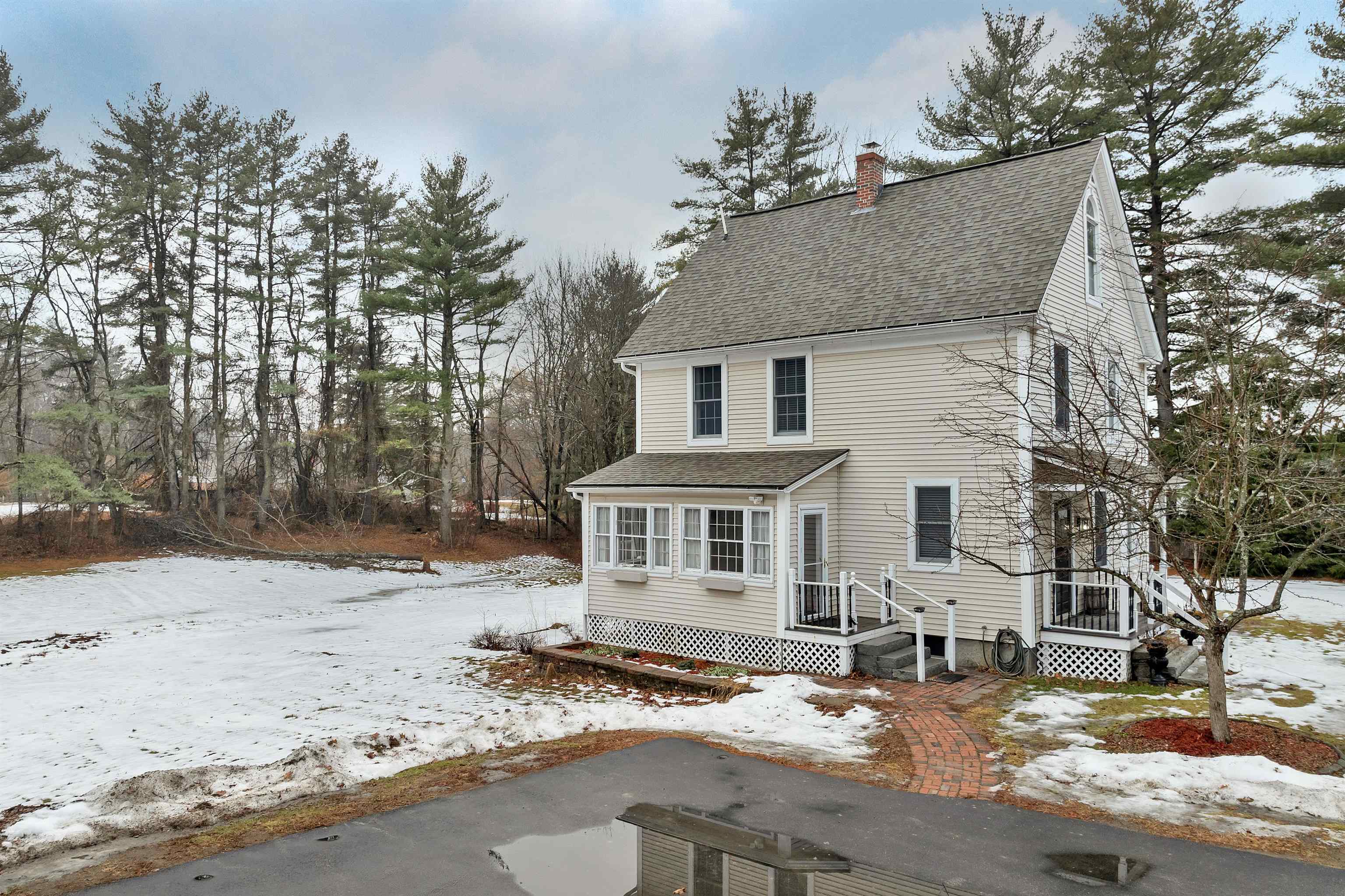 27 River Road Allenstown, NH 03275 - Photo 4 of 50