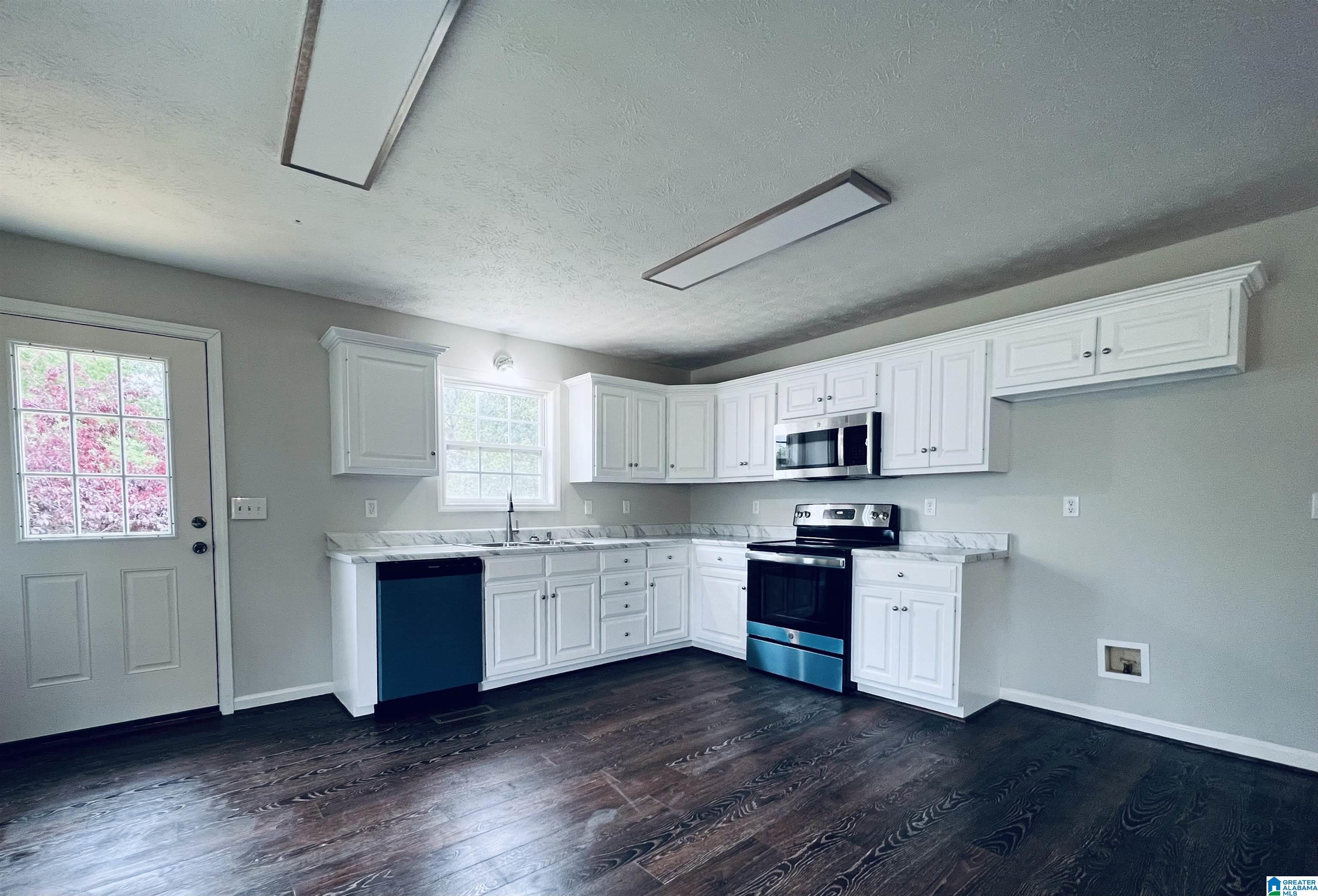 1569 Cobb Road Munford, AL 36268 - Photo 3 of 19