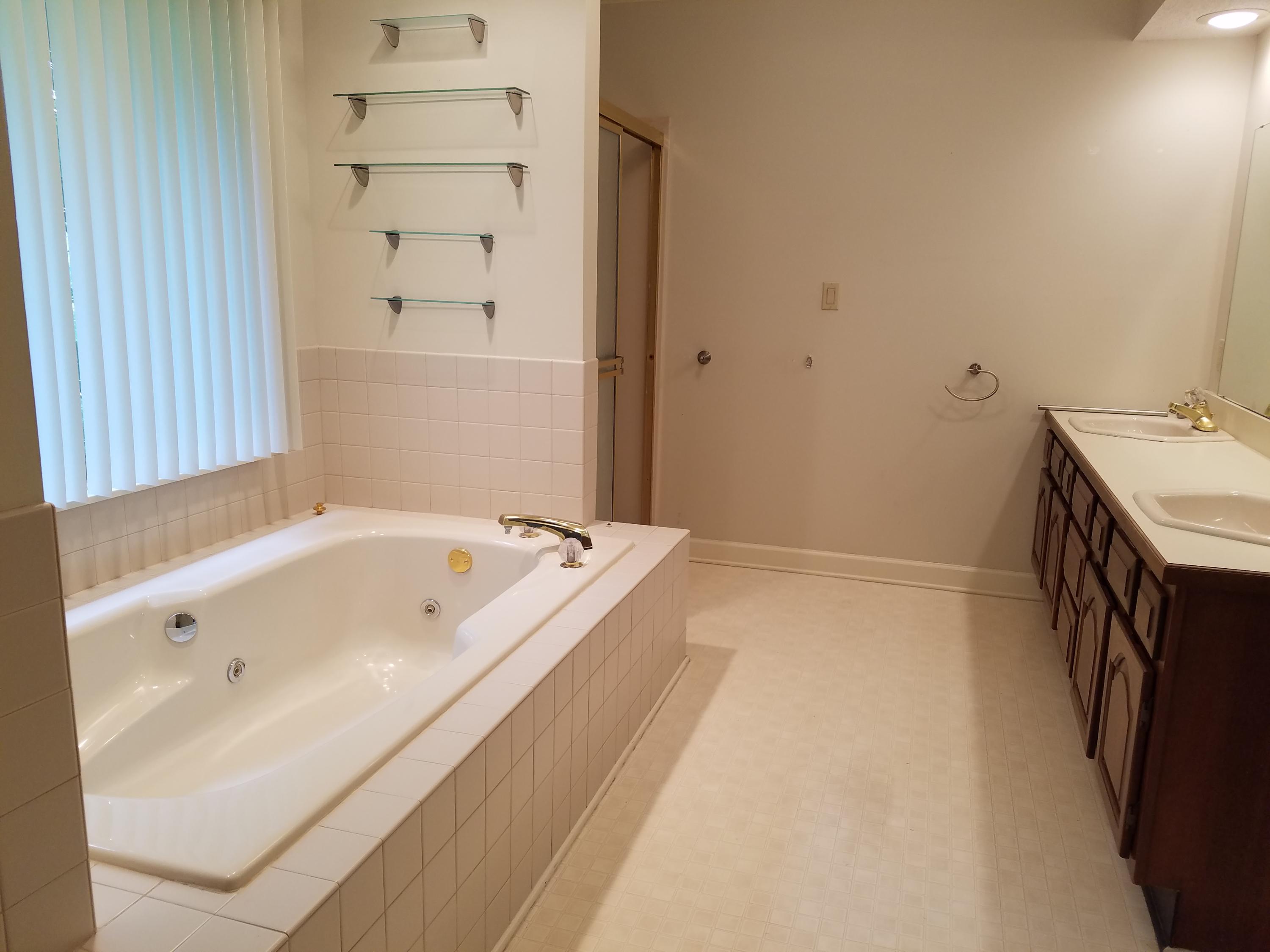 107 West Melbourne Road Oak Ridge, TN 37830 - Photo 15 of 26 20190607_143450