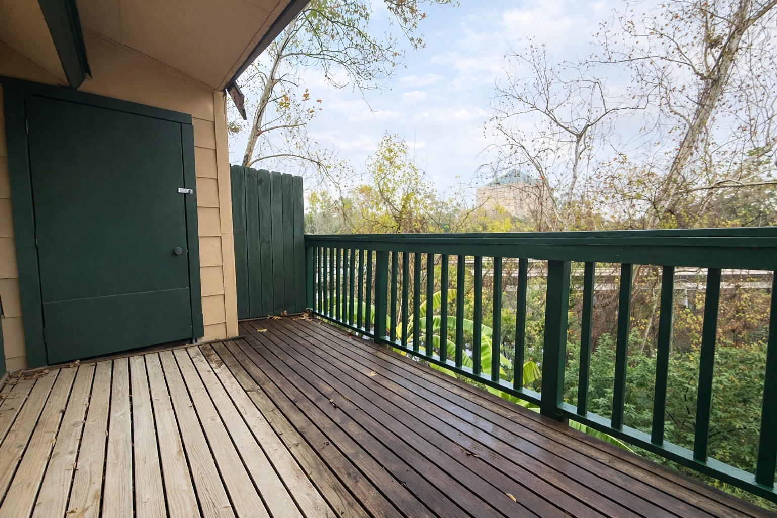 8223 Kingsbrook Road, Unit 215 Houston, TX 77024 - Photo 18 of 20 Another view of the private balcony, also showing the private outside storage room.