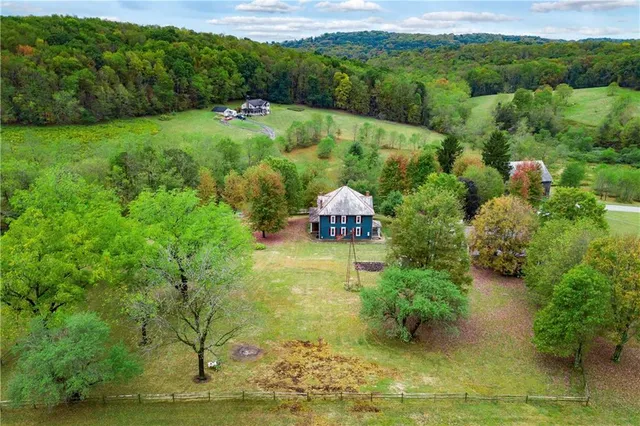 $529,900 | 227 Aggas Road, West Sunbury, PA 16061