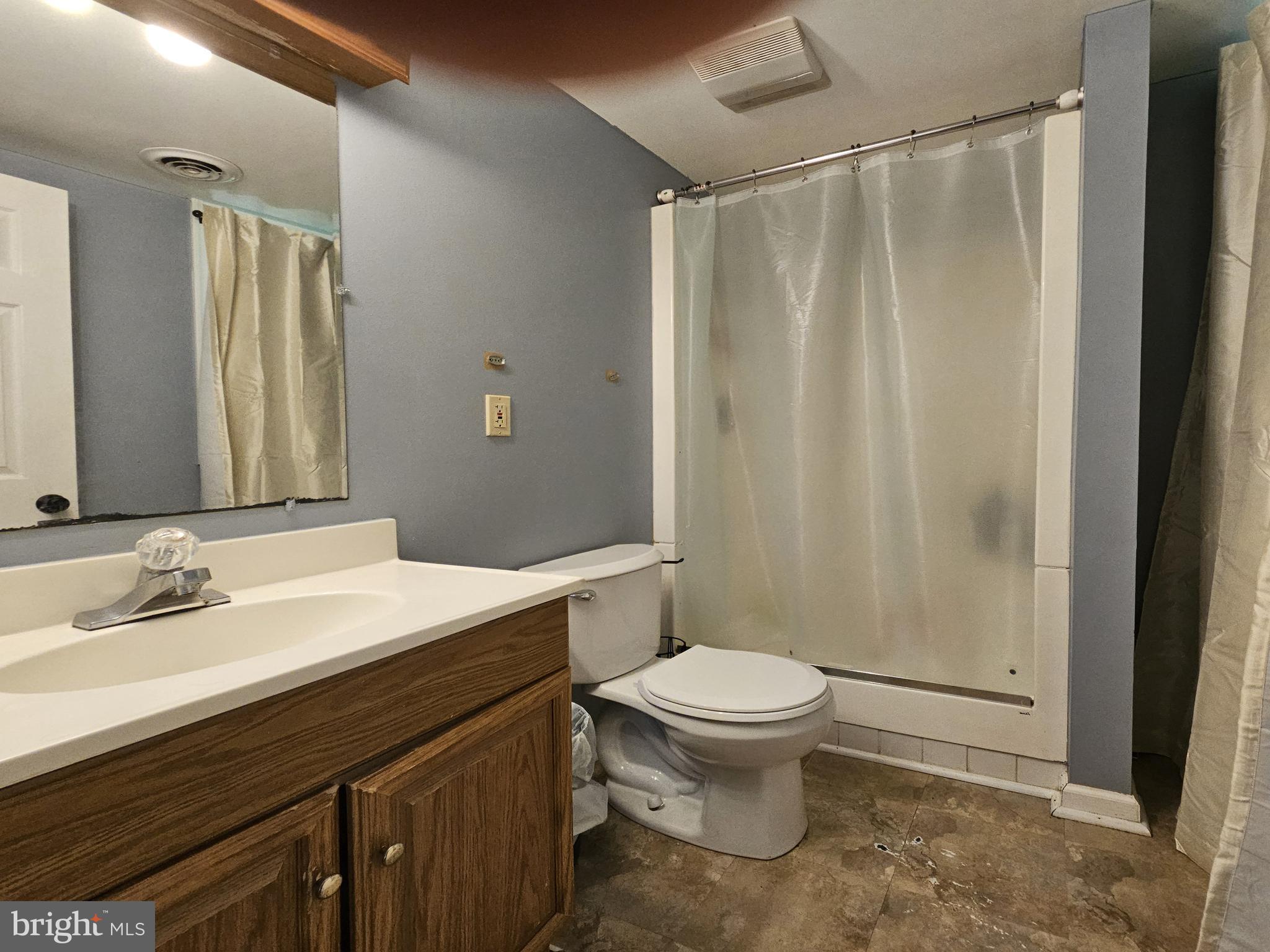 46 West Praecipe Way Cochranville, PA 19330 - Photo 13 of 22 Upper Level Bath