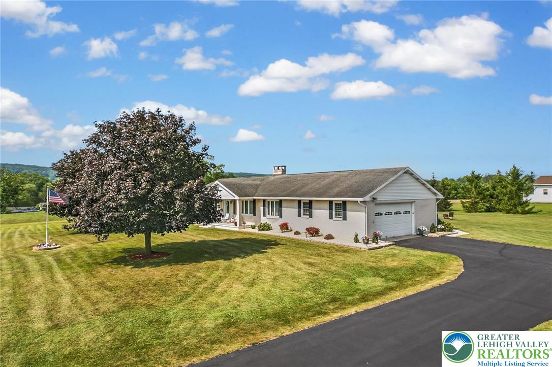 587 Springhouse Road Lehighton, PA 18235 - Photo 3 of 60 Gallery Image 3