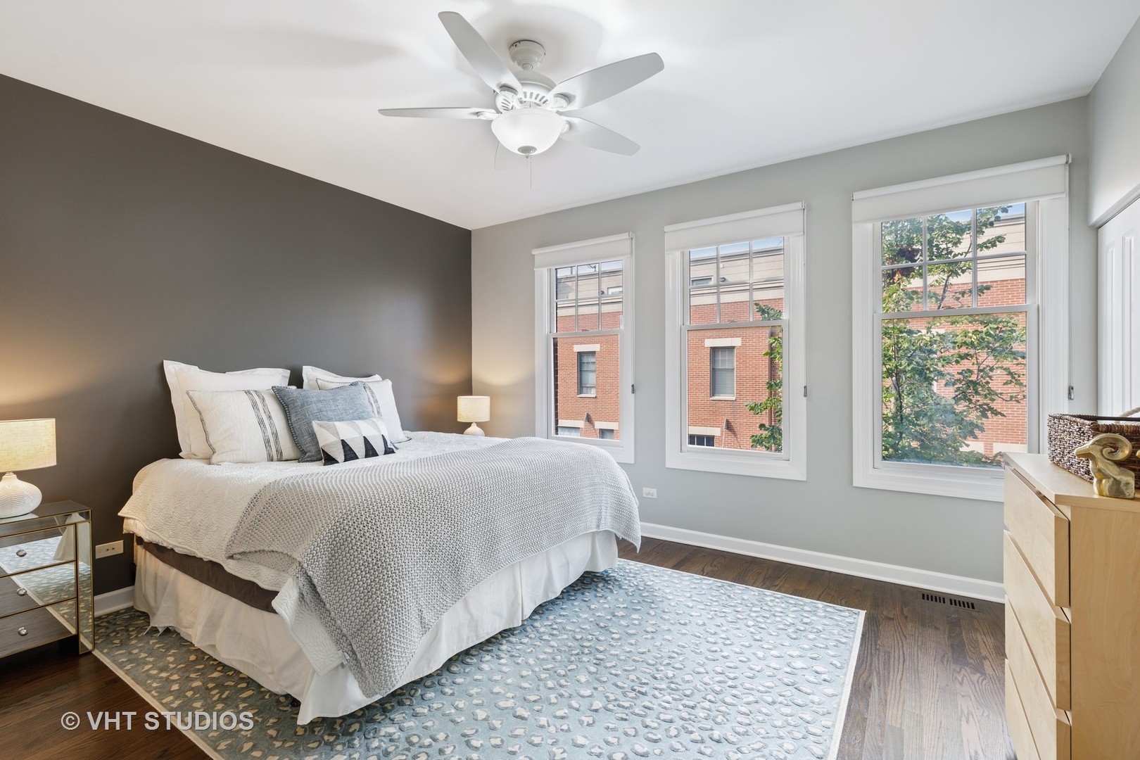 2008 South Calumet Avenue, Unit F Chicago, IL 60616 - Photo 16 of 25